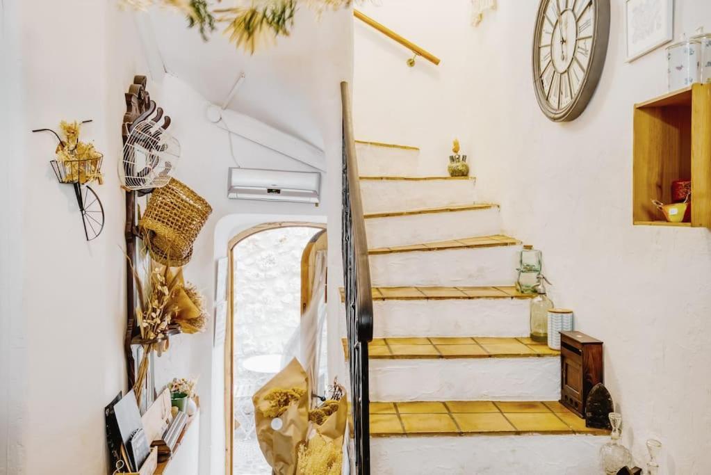Chambre Atypique Dans Cafe Healthy Saint-Paul-de-Vence Zewnętrze zdjęcie